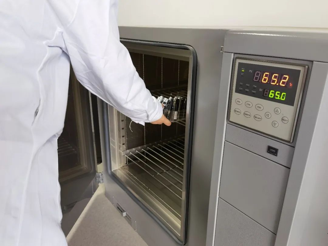 <a href='http://m.yunxiangju.cn' title='危險(xiǎn)品運(yùn)輸' >危險(xiǎn)品運(yùn)輸</a>